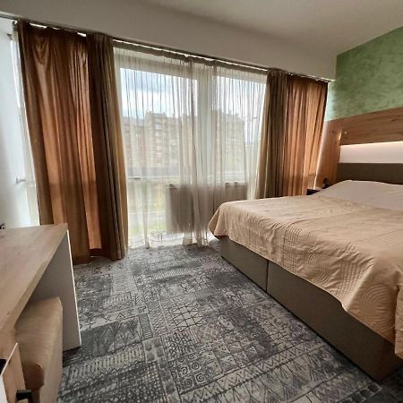 Hotel Brkic Sarajevo Airport - Free Parking المظهر الخارجي الصورة