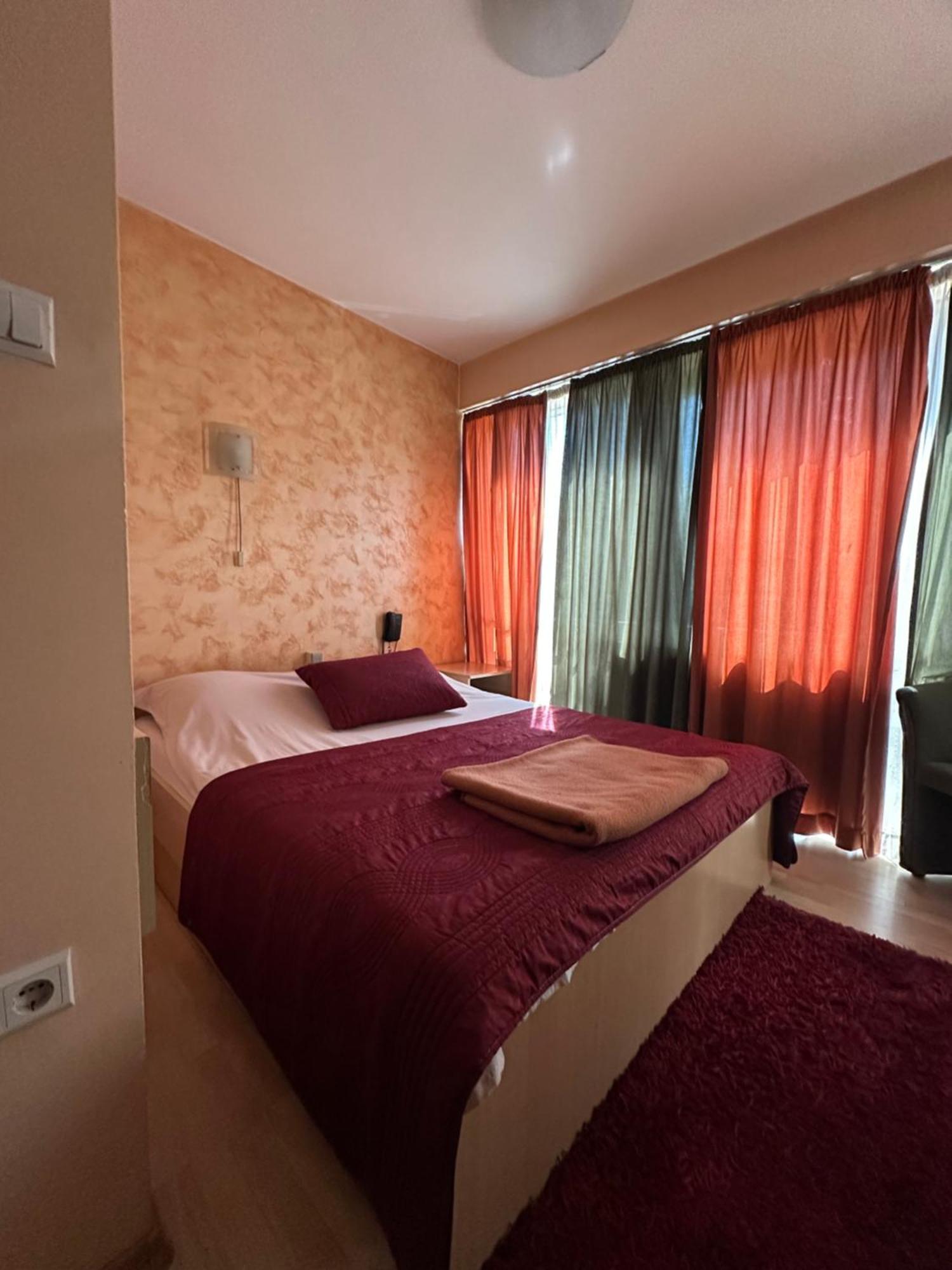 Hotel Brkic Sarajevo Airport - Free Parking المظهر الخارجي الصورة